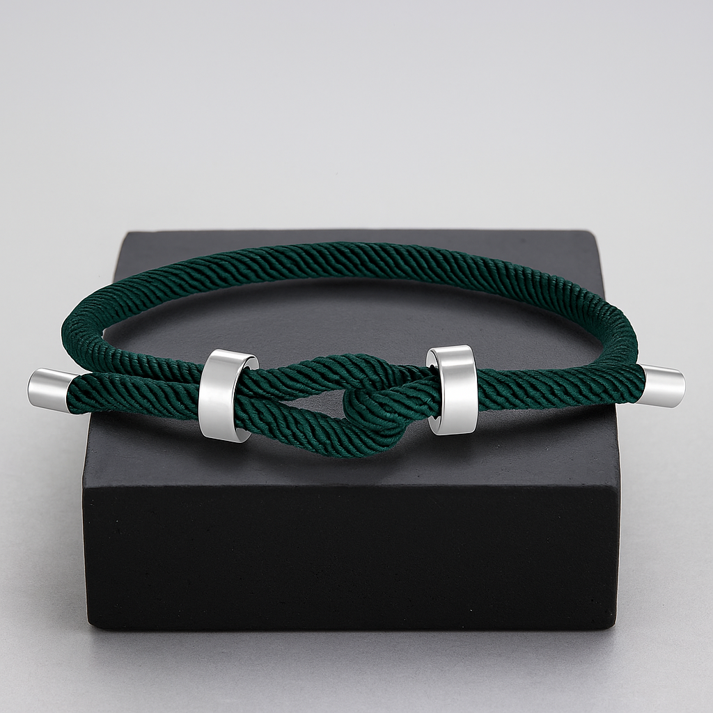 Knotis Emerald Bracelet
