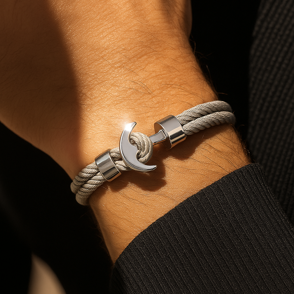 White Harbor Hook Bracelet