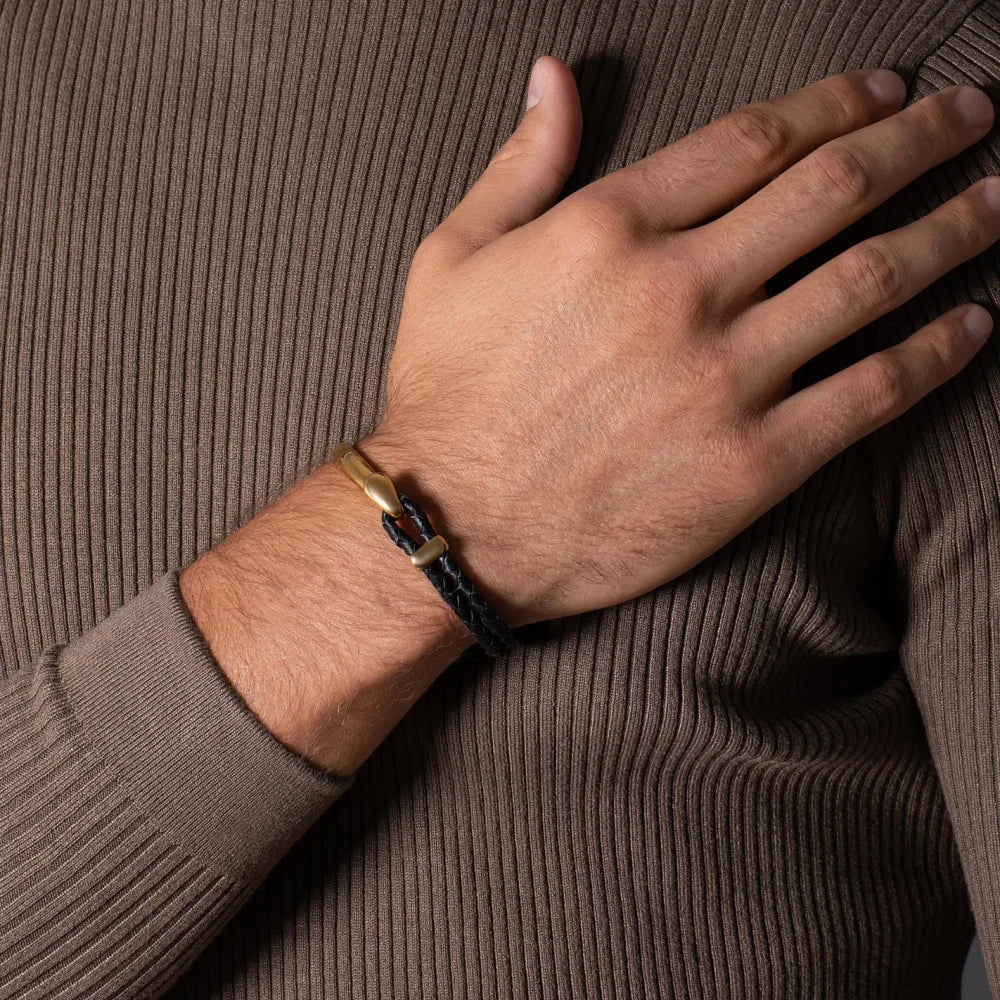 Gold Anchorage Bracelet